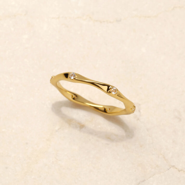S925 SIMPLE STONE TWISTED ETERNITY RING
¥6,820-