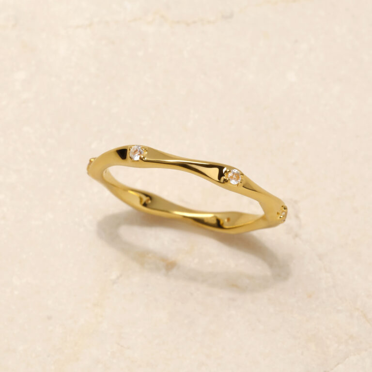 S925 SIMPLE STONE TWISTED ETERNITY RING
¥5,500-
