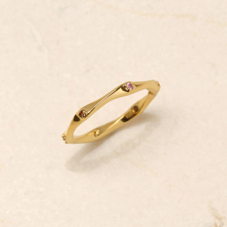 S925 MULTI STONE TWISTED ETERNITY RING
￥6,820-