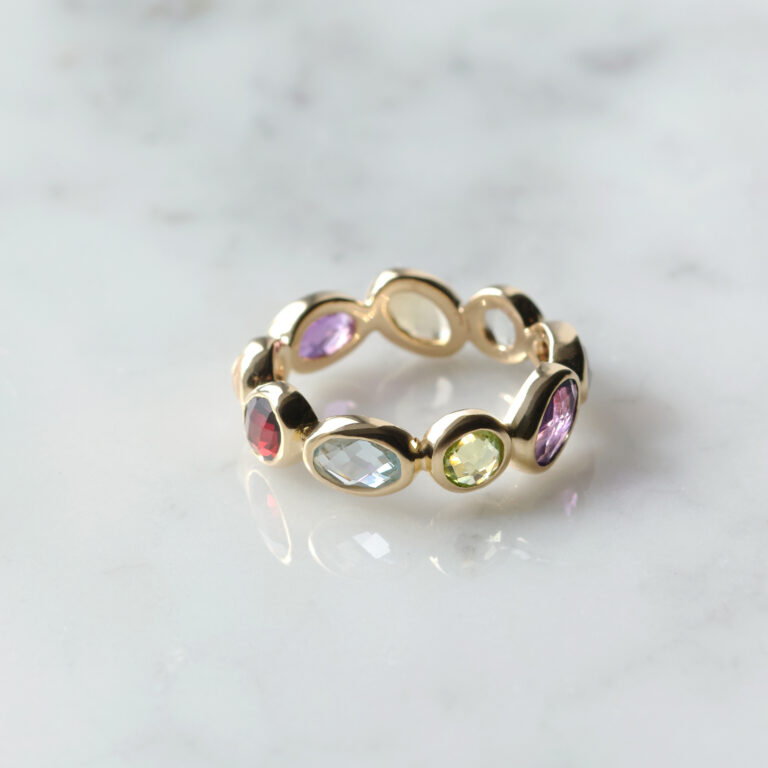 S925 MULTI STONE ETERNITY RING
￥14,080-